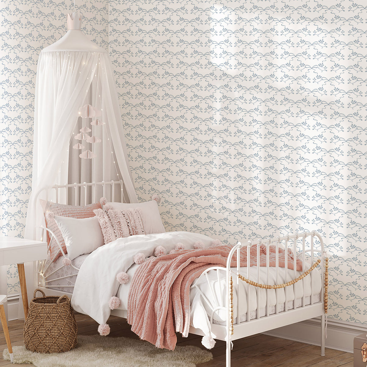 Bows Wallpaper – blue