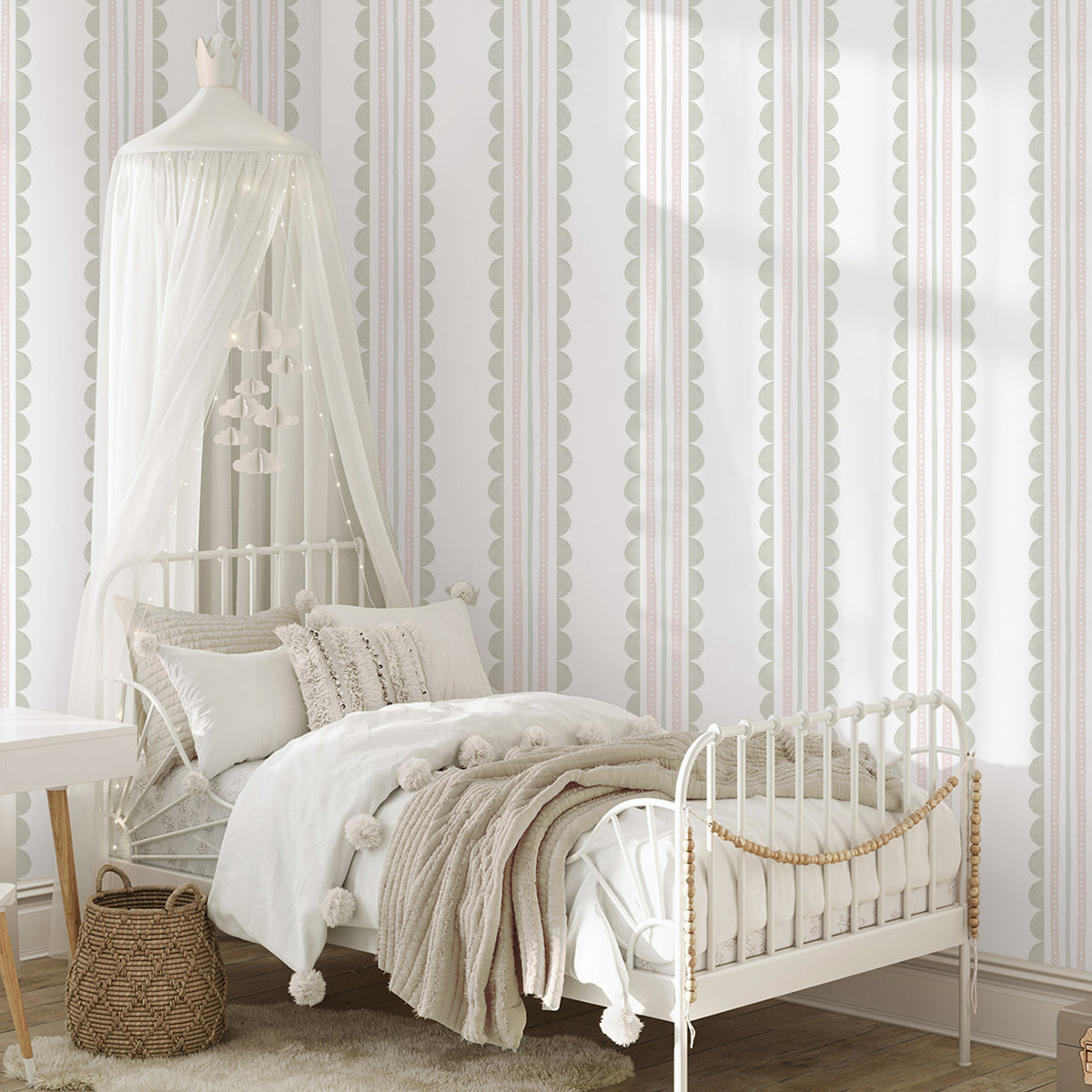 Wavy Stripes Wallpaper – green and pink